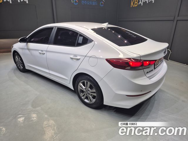 Hyundai AVANTE 2016 — photo 5