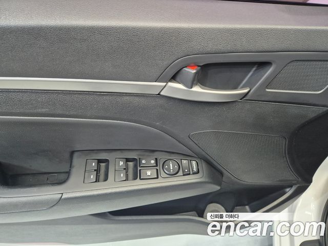 Hyundai AVANTE 2016 — photo 6