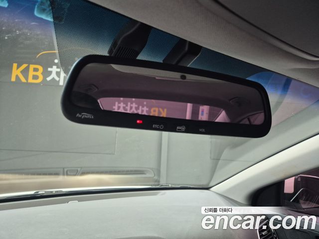 Hyundai AVANTE 2016 — photo 11