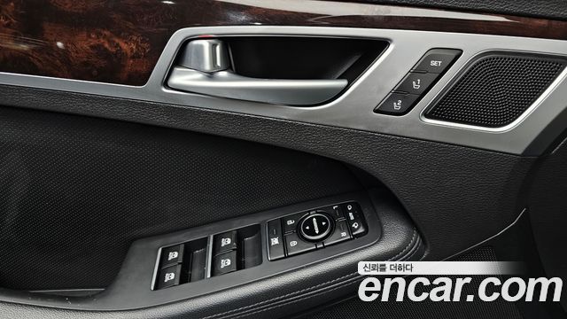 Hyundai Genesis 2015 — photo 27
