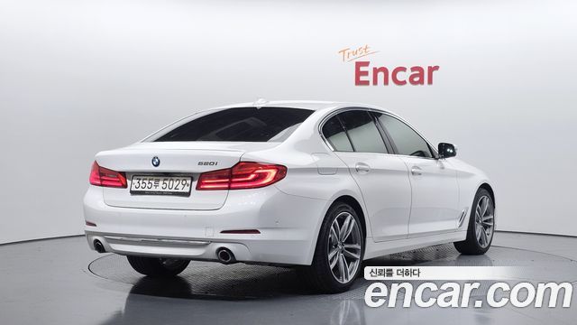 BMW 5-Series 2020 — photo 2