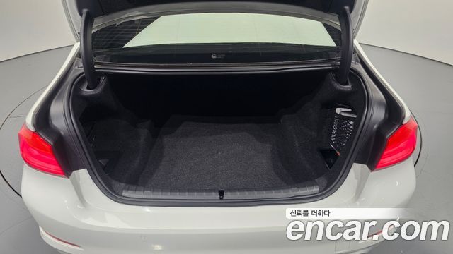 BMW 5-Series 2020 — photo 27