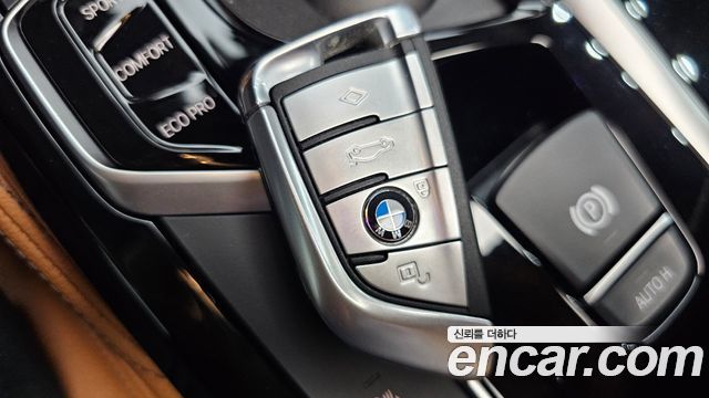 BMW 5-Series 2020 — photo 29