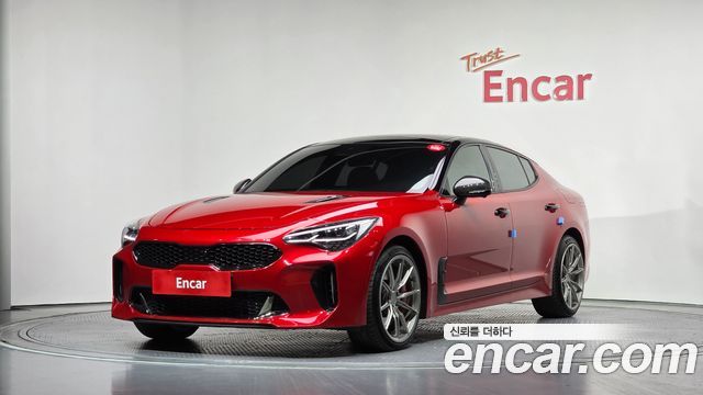Kia Stinger 2023 — photo 1