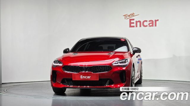 Kia Stinger 2023 — photo 3