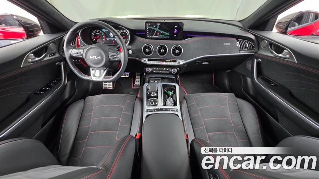 Kia Stinger 2023 — photo 10
