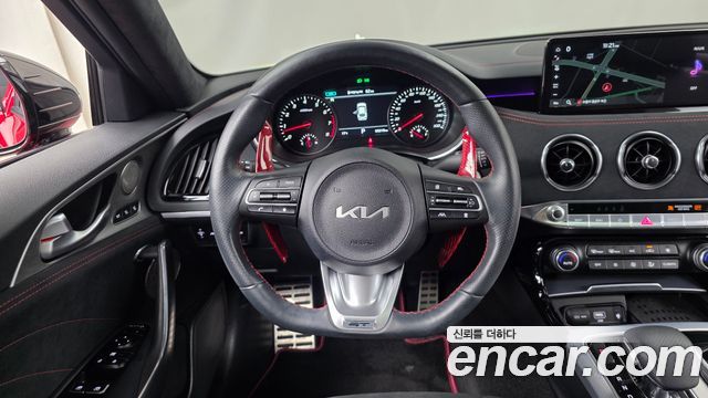 Kia Stinger 2023 — photo 19
