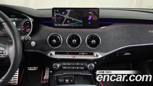Kia Stinger 2023 — photo 20
