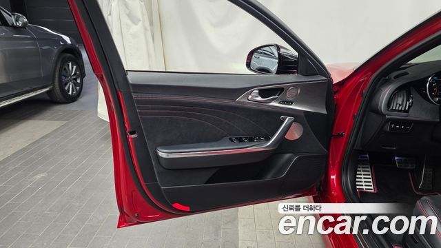 Kia Stinger 2023 — photo 14