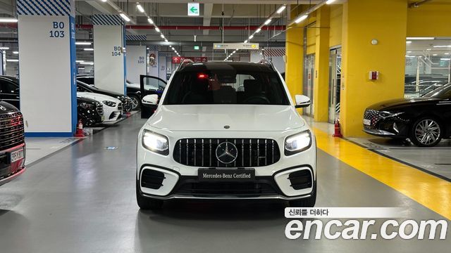 Mercedes-Benz GLB-Class 2025 — photo 2