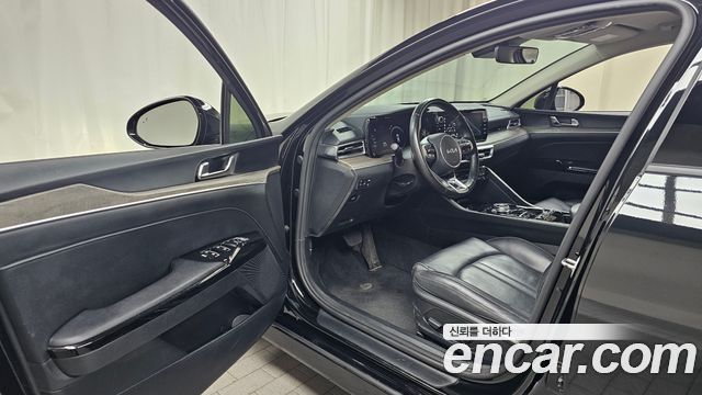 Kia K5 2023 — photo 13