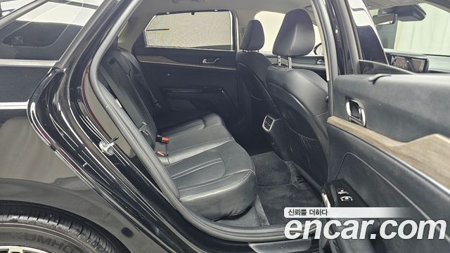 Kia K5 2023 — photo 17