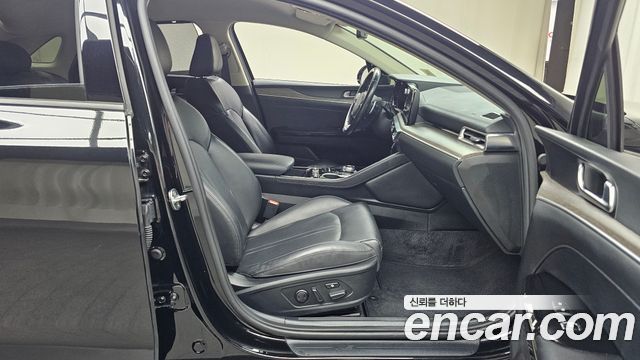 Kia K5 2023 — photo 16