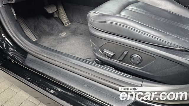 Kia K5 2023 — photo 31