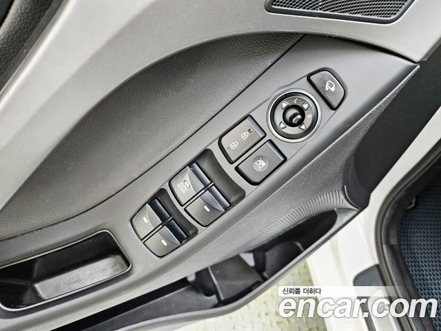Hyundai AVANTE 2015 — photo 16