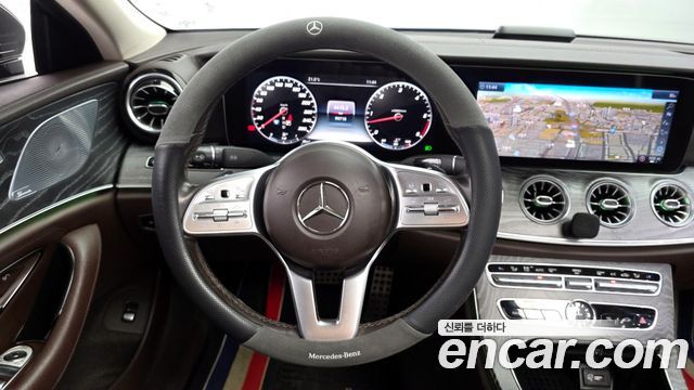Mercedes-Benz CLS-Class 2019 — photo 19