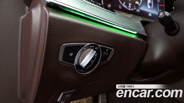 Mercedes-Benz CLS-Class 2019 — photo 31