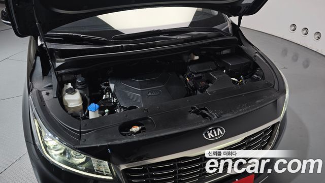 Kia Canival 2020 — photo 6