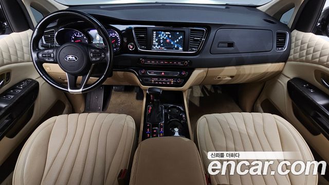 Kia Canival 2020 — photo 10