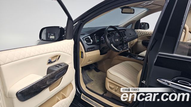 Kia Canival 2020 — photo 13