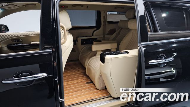 Kia Canival 2020 — photo 17