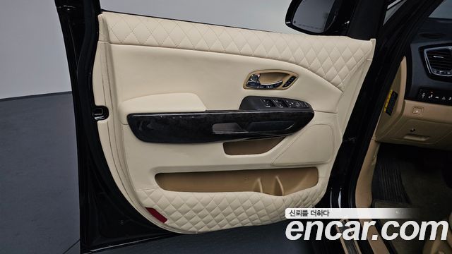 Kia Canival 2020 — photo 14