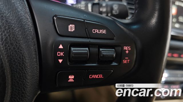 Kia Canival 2020 — photo 32
