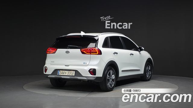 Kia Niro 2021 — photo 2