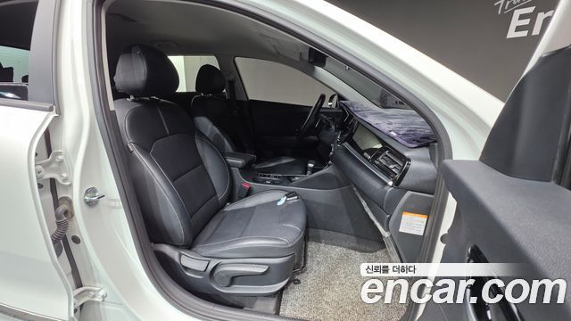 Kia Niro 2021 — photo 13