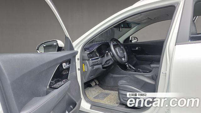 Kia Niro 2021 — photo 17