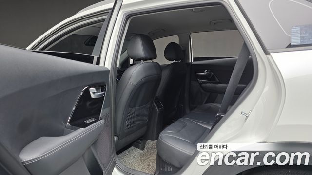 Kia Niro 2021 — photo 23