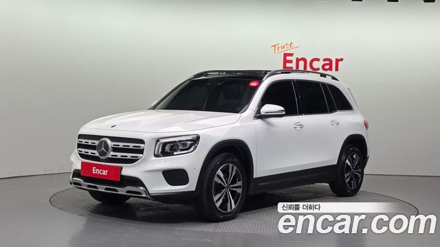 Mercedes-Benz GLB-Class 2022 — photo 1