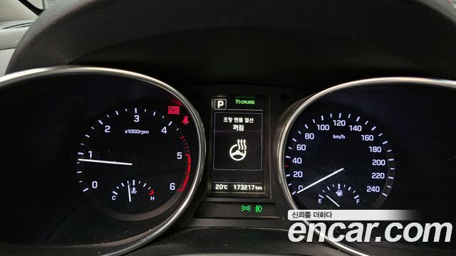 Hyundai Santafe 2016 — photo 11