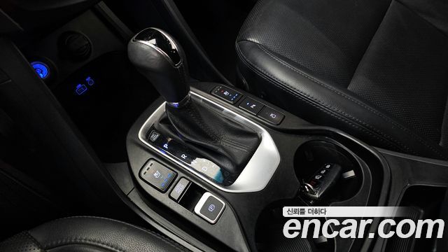 Hyundai Santafe 2016 — photo 12