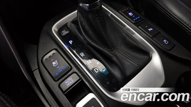 Hyundai Santafe 2016 — photo 25