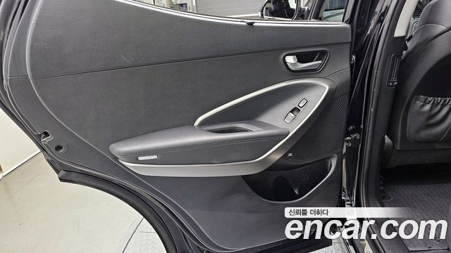 Hyundai Santafe 2016 — photo 15