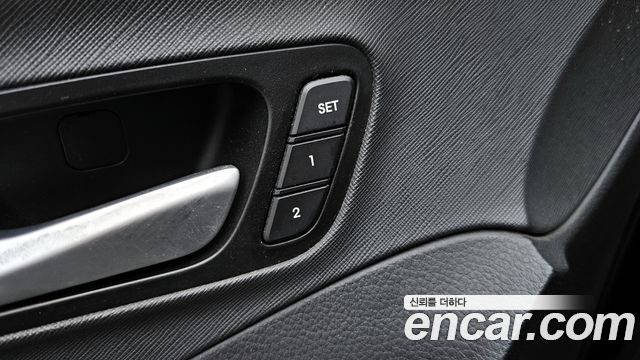 Hyundai Santafe 2016 — photo 32