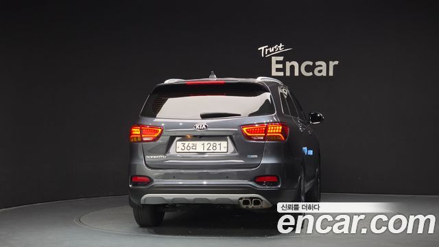 Kia Sorento 2018 — photo 4