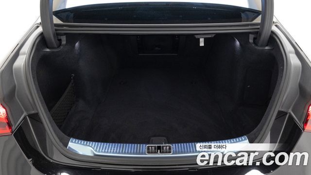 Mercedes-Benz S-Class 2026 — photo 11