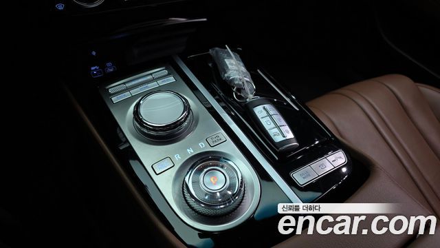 Genesis G80 2023 — photo 9
