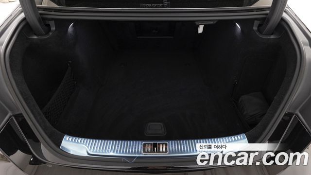 Mercedes-Benz S-Class 2026 — photo 11