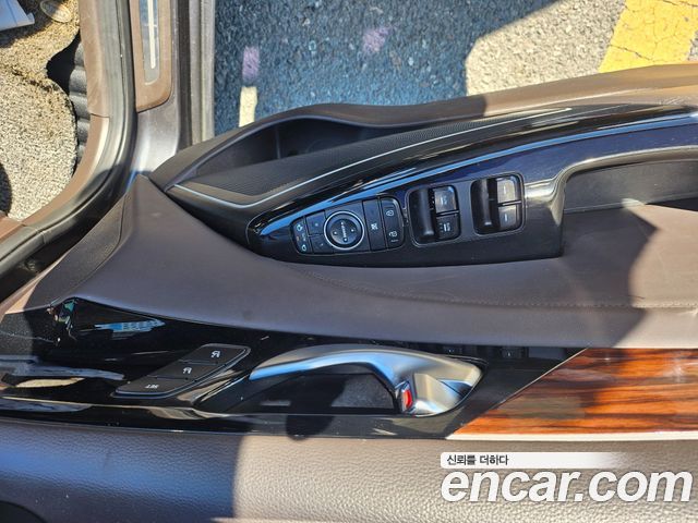 Kia K7 2016 — photo 13