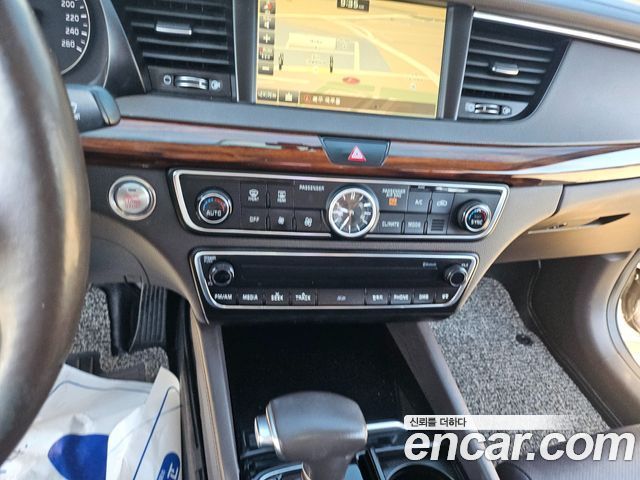 Kia K7 2016 — photo 16