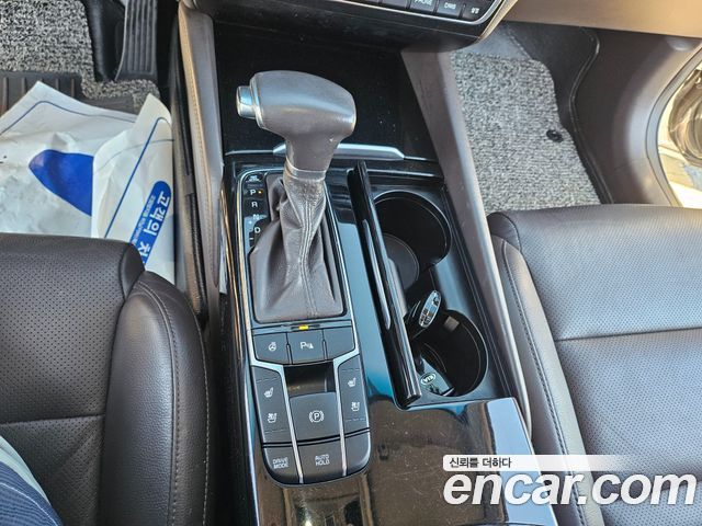 Kia K7 2016 — photo 17