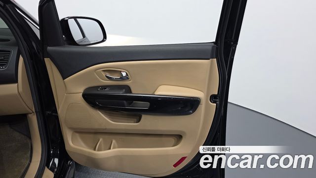 Kia Canival 2017 — photo 15