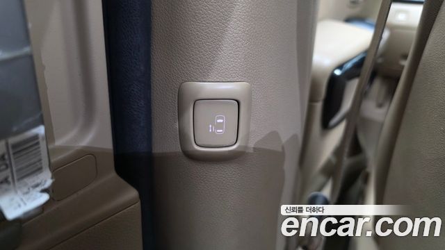 Kia Canival 2017 — photo 28