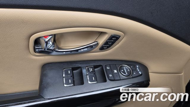 Kia Canival 2017 — photo 32
