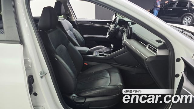 Kia K5 2022 — photo 18