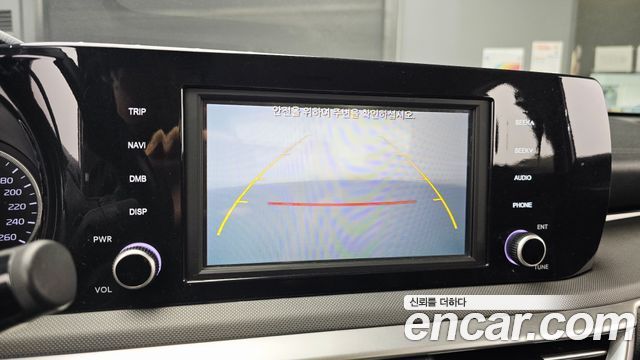 Kia K5 2022 — photo 23