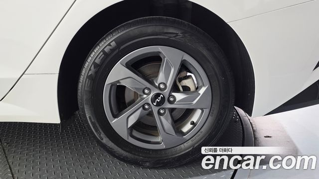 Kia K5 2022 — photo 7